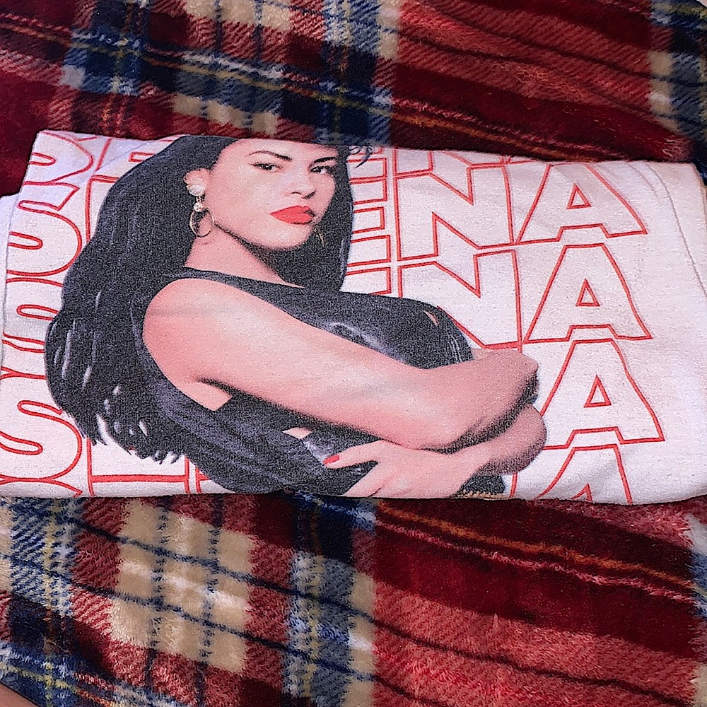 Selena top